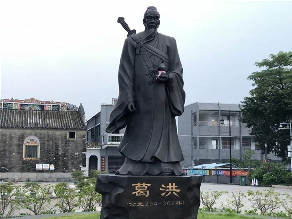 供應十大名醫雕塑.jpg