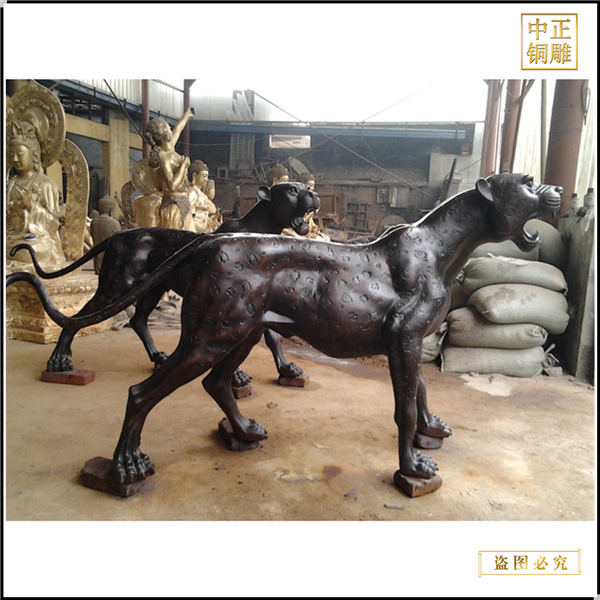景觀金錢(qián)豹銅雕塑